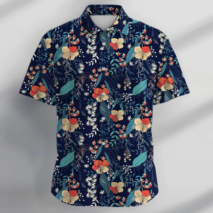 Camisa hawaiana de verano con botones y flores tropicales y rosas