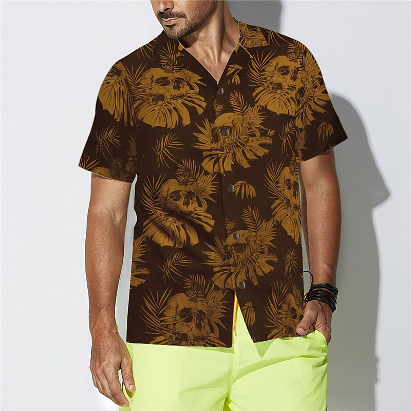 Camiseta con calaveras, hojas y plantas tropicales